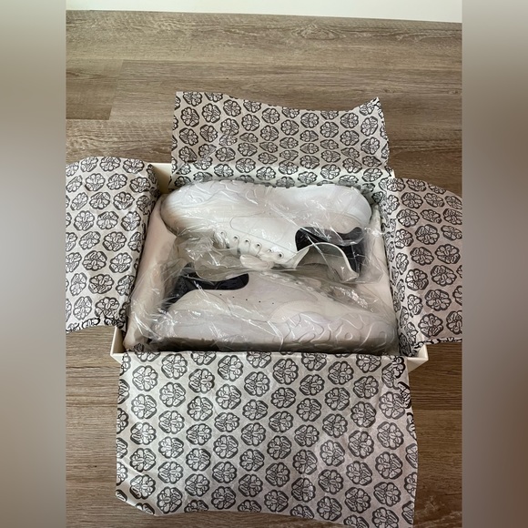 Alexander McQueen Court Trainer Sneakers Size 44 - Picture 2 of 7